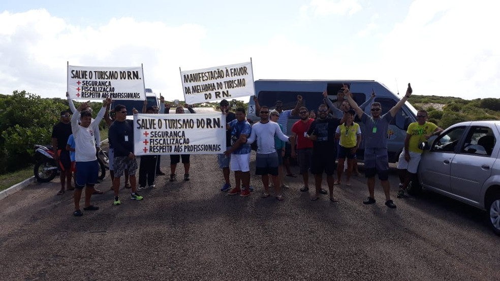 Guias de turismo fazem protesto no RN (Foto: DivulgaÃ§Ã£o)