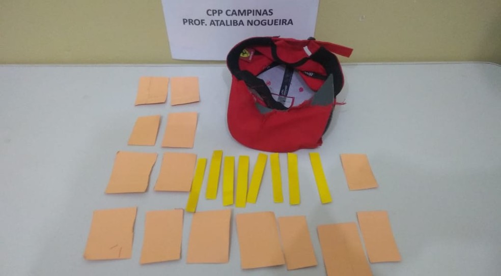 Droga estava escondida na aba de um boné e foi encontrada por agentes do Centro de Progressão Penitenciária (CPP) Profº Ataliba Nogueira, de Campinas (SP) — Foto: Secretaria de Administração Penitenciária (SAP)