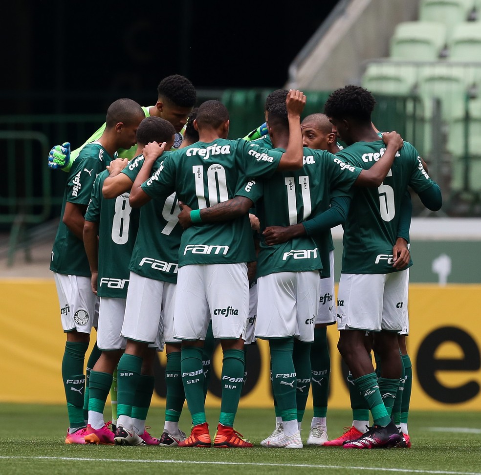 Em meio a novo debate sobre a base, Palmeiras estreia neste domingo no Brasileirão Sub-20