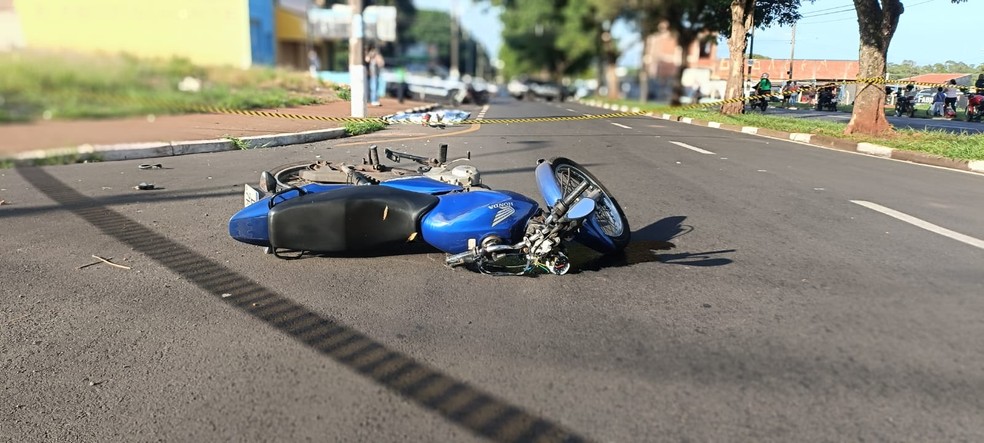 Jovem de 22 anos morre depois de acidente de moto em Araras — Foto: Repórter Beto Ribeiro
