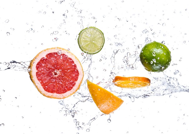 Saiba quais são as melhores frutas para se hidratar durante o verão (Foto: Thinkstock)