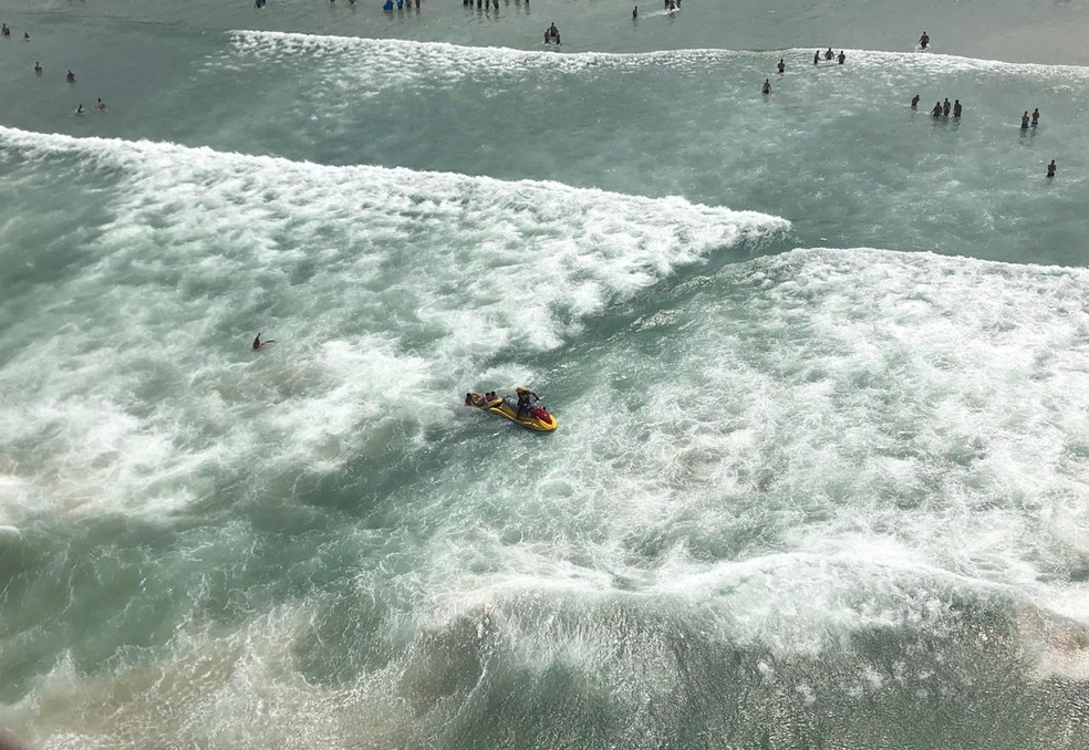 Chega A Oito O Numero De Mortes Por Afogamento Nas Praias De Sp No Feriado Santos E Regiao G1