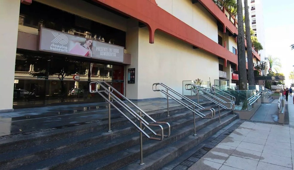 Shopping dever&aacute; se adequar aos protocolos da prefeitura &mdash; Foto: Matheus Tag&eacute;/Jornal A Tribuna