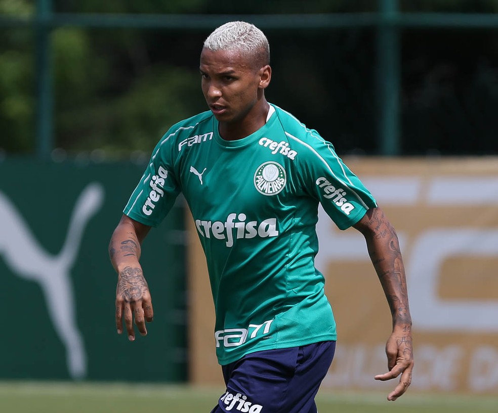 Deyverson em treino do Palmeiras — Foto: Cesar Greco/Ag. Palmeiras