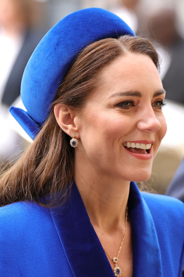 LONDON, ENGLAND - MARCH 14: Catherine, Duchess of Cambridge arrives at Westminster Abbey for The Commonwealth Day Service on March 14, 2022 in London, England. The Commonwealth represents a global network of 54 countries working in collaboration towards s (Foto: Getty Images)