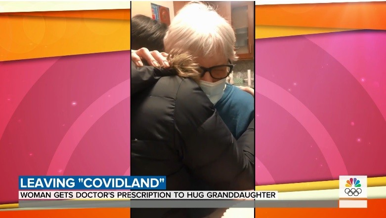 Avó abraça neta após prescrição de médico (Foto: Reprodução/Today)