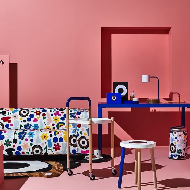 A collab Ikea x Darcel, com Sarah Andelman e Darcel Disappoints (Foto: Instagram Sarah Andelman/ Reprodução)