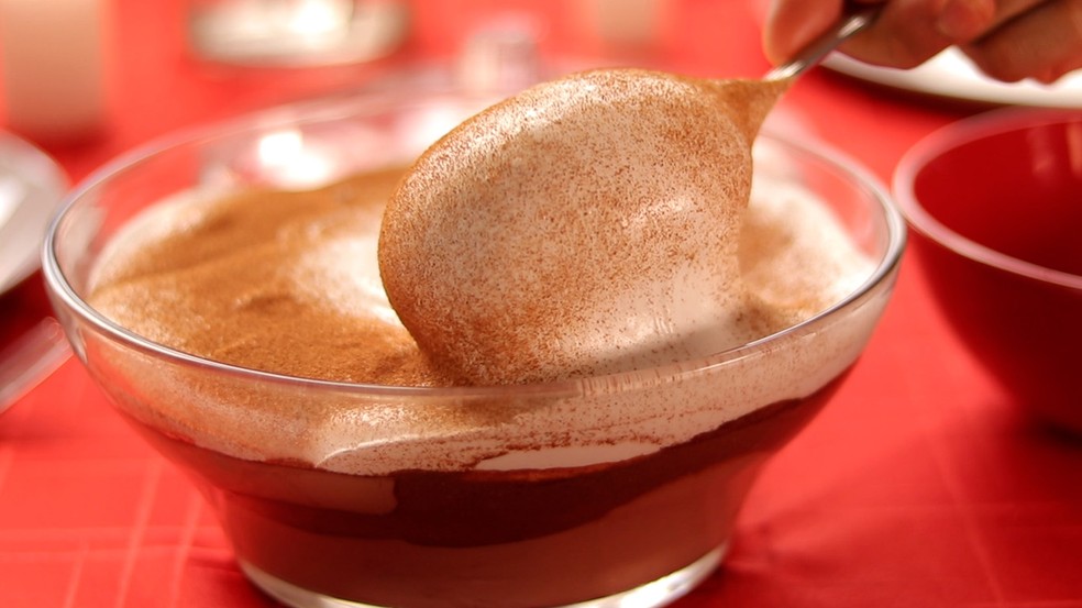 Mousse trufada com chocolate vegano &mdash; Foto: Lu&iacute;s Lobo