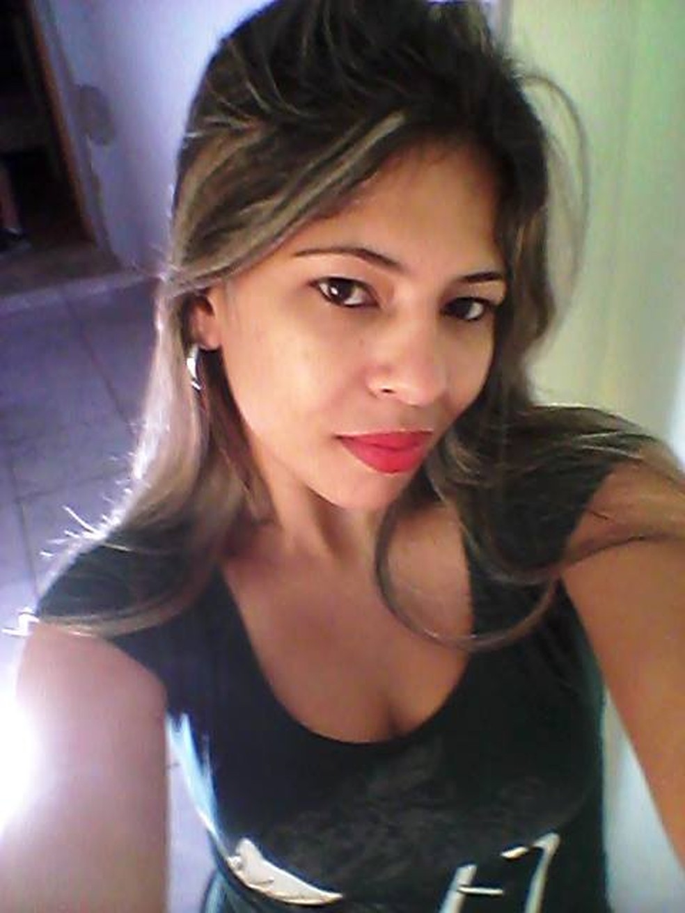 Karina de Souza Martins, de 30 anos, morreu após o acidente na Rodovia Anhanguera em Ribeirão Preto (Foto: Reprodução/Facebook)