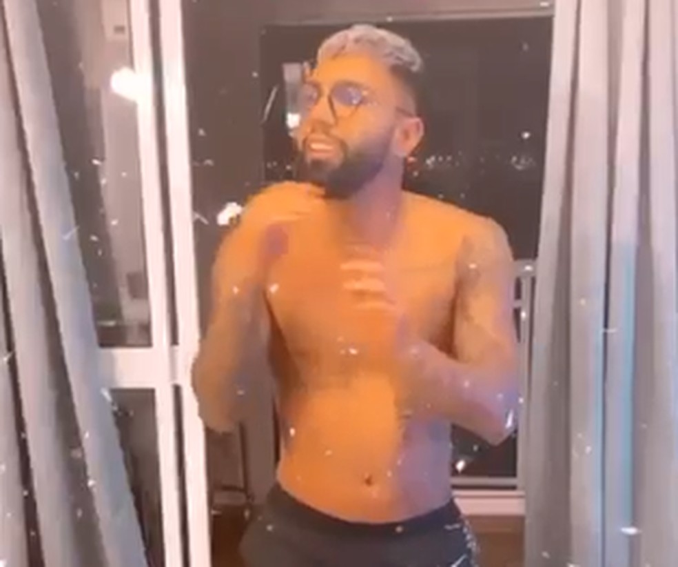 Gabigol dança em apoio a Felipe Prior, do BBB — Foto: Reprodução