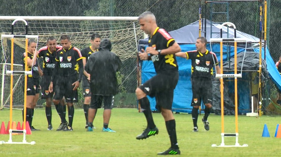 Preparação dos árbitros para o Campeonato Paulista — Foto: Reprodução/ EPTV