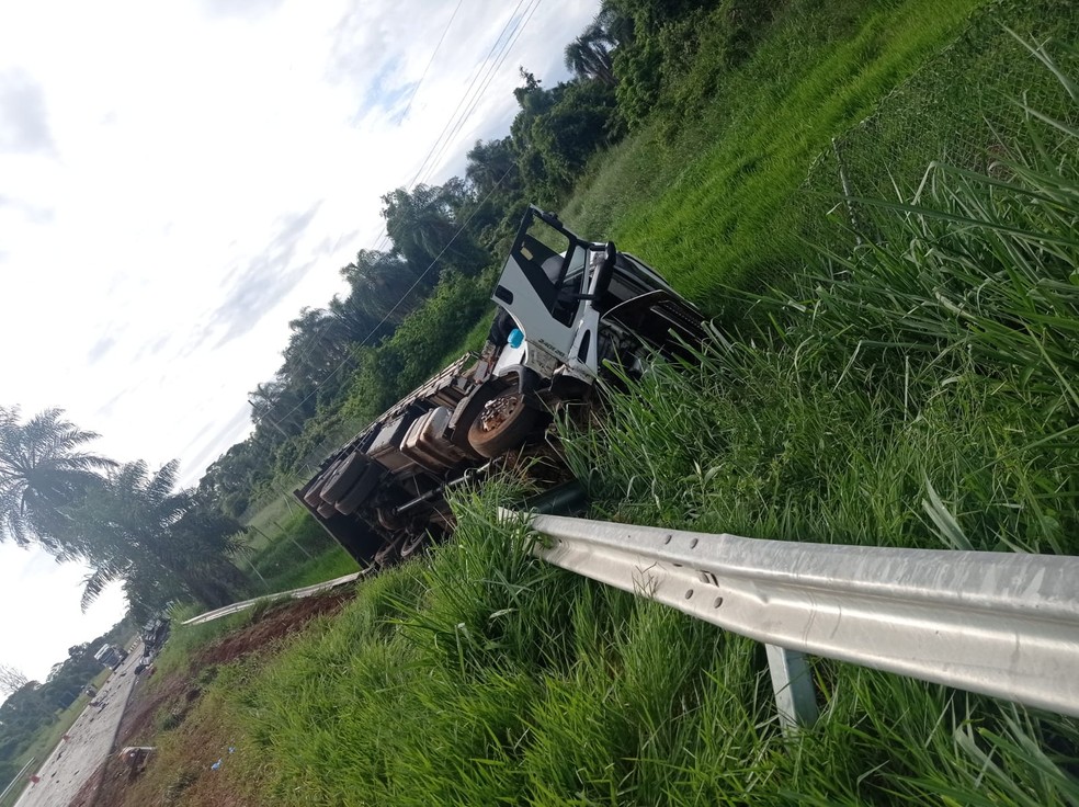 Morador de São José do Rio Preto (SP) morreu vítima de acidente de trânsito em Teodoro Sampaio (SP) na madrugada desta quinta-feira (16) — Foto: Portal Teodoro Notícias