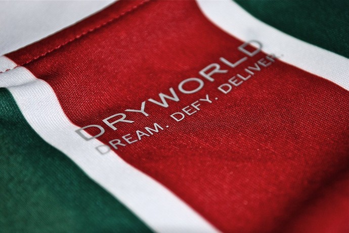 Camisa Fluminense no Twitter da Dry World (Foto: Reprodução / Twitter) Camisa Fluminense no Twitter da Dry World (Foto: Reprodução / Twitter)