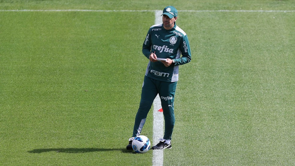 Desfalcado, Palmeiras terá sequência de confrontos diretos no Brasileirão
