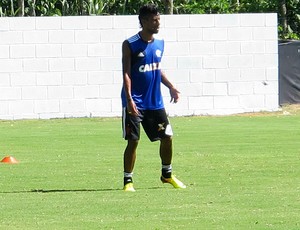 Léo Moura recebe mais um candidato a substituto a sua vaga no Flamengo