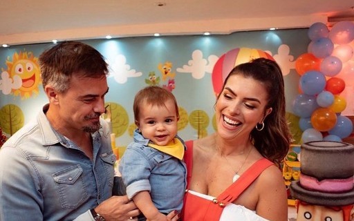 Márcio Kieling e Jacque Fernandez celebram primeiro ano do filho, Lucas