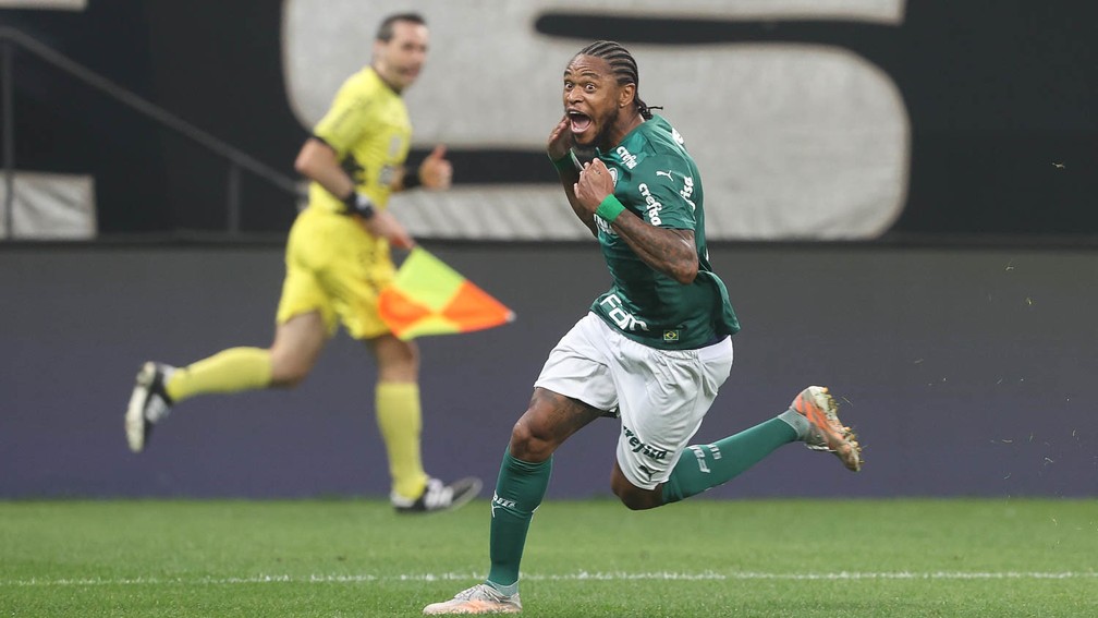 Decisivo como na Tríplice Coroa, Luiz Adriano chega a nova final pelo Palmeiras
