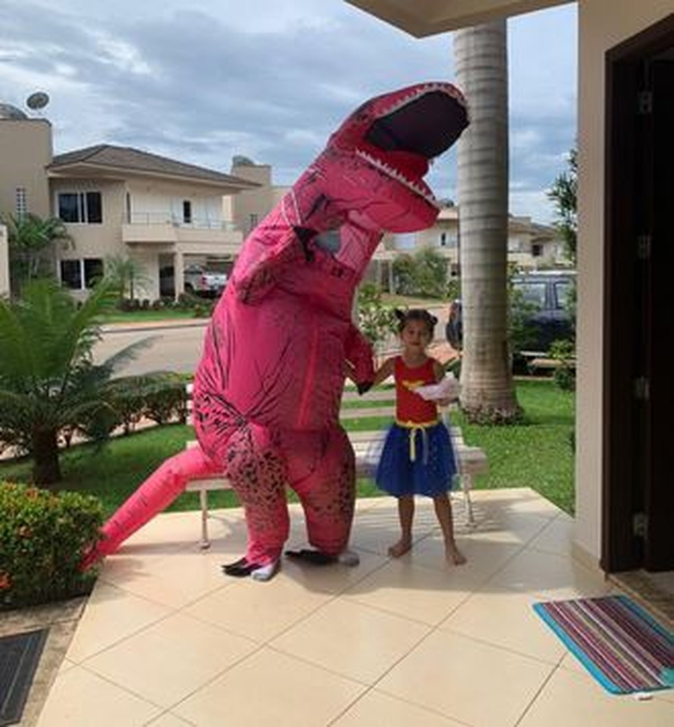 A pequena Marina aprovou a ideia do pai — Foto: Arquivo pessoal