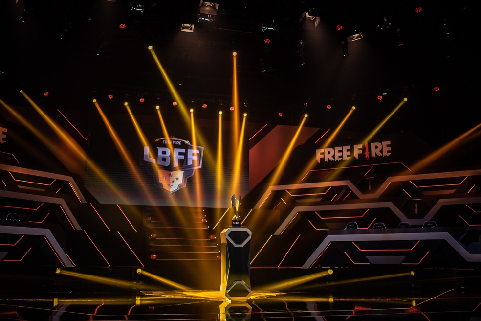 Troféu da quinta edição da Liga Brasileira de Free Fire (LBFF 5) — Foto: Divulgação/Garena