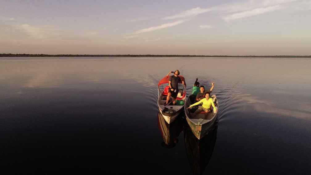 Pausa para um rÃ¡pido descanso com alimentaÃ§Ã£o em barcos â€” Foto: Lucas Munhoz