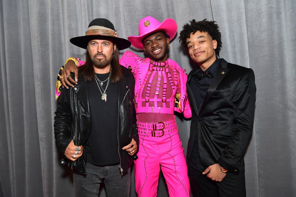 Billy Ray Cyrus, Lil Nas X e YoungKio no Grammy 2020 — Foto: EMMA MCINTYRE / GETTY IMAGES NORTH AMERICA / AFP