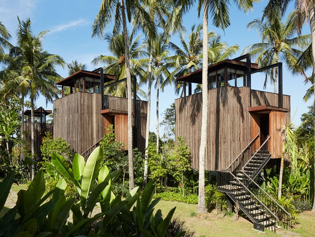 Hotel em Bali imerso na natureza tem casa na árvore e pavilhão de Yoga (Foto: Divulgação)