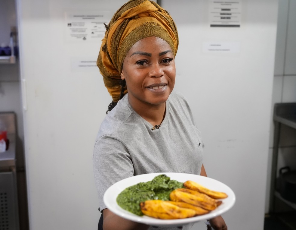 Camaronesa Melanito Biyouha está no Brasil desde 2003 e é dona do restaurante Biyou’z em São Paulo — Foto: Rafael Leal/g1