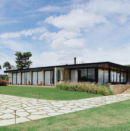 Rancho da Montanha: hotel fazenda de Gio Ewbank e Bruno Gagliasso tem