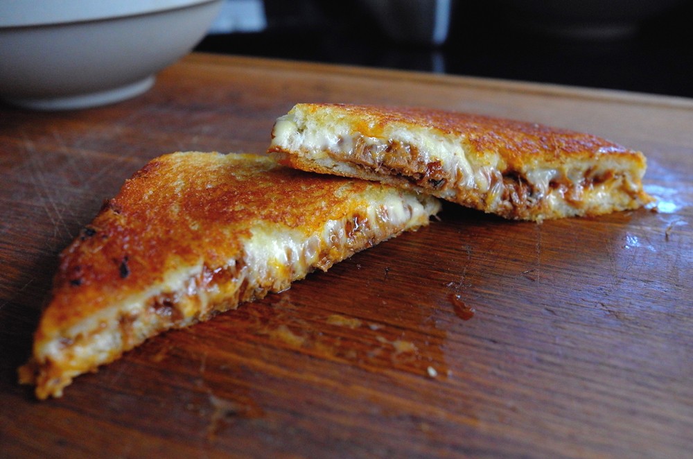Sanduíche de costela desfiada com queijo (Foto: André Lima de Luca)