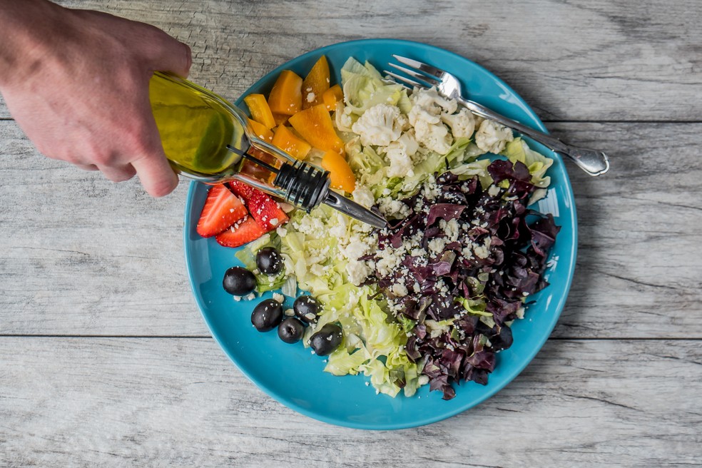 Uma dieta baseada em produtos de origem vegetal é apontada como chave para ajudar a reverter impactos no meio ambiente e no clima — Foto: Divulgação