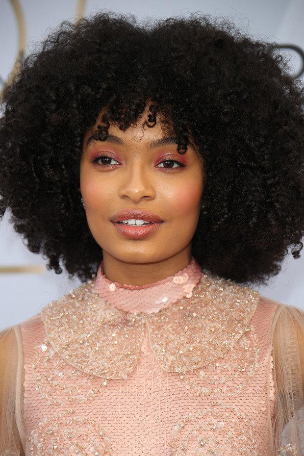 LOS ANGELES, CA - JANUARY 27: Yara Shahidi attends the 25th Annual Screen Actors Guild Awards at The Shrine Auditorium on January 27, 2019 in Los Angeles, California. (Photo by Dan MacMedan/Getty Images) (Foto: Getty Images)