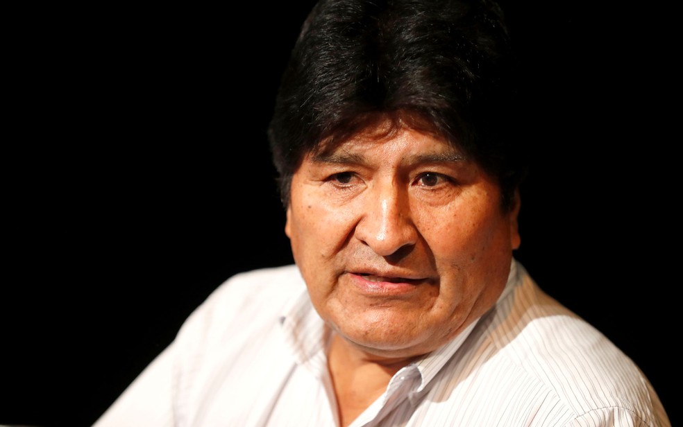 O ex-presidente da Bolívia, Evo Morales, durante entrevista coletiva em Buenos Aires, na Argentina, na terça-feira (17) — Foto: Reuters/Agustin Marcarian