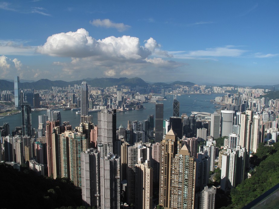Hong Kong edita novas regras e passa a permitir investimento do varejo em criptomoedas