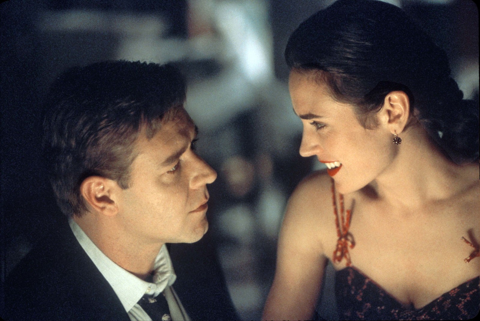 Jennifer Connelly e Russell Crowe em cena de Uma Mente Brilhante (2001) (Foto: Reprodução)