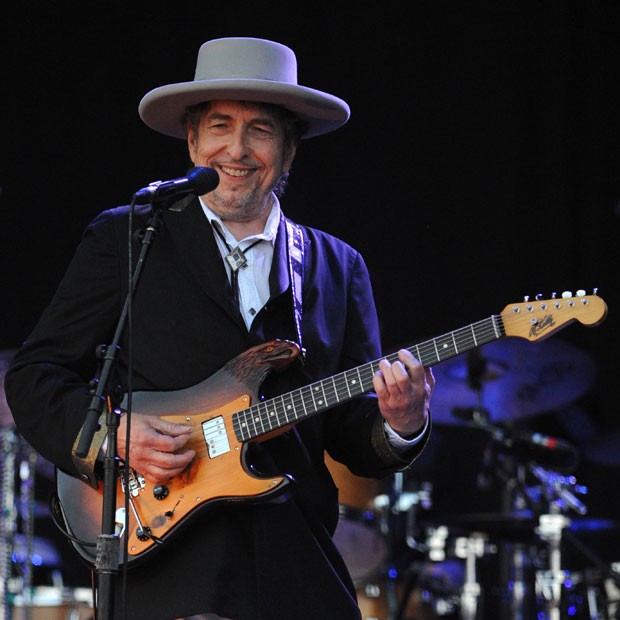 O cantor e compositor Bob Dylan, durante show no festival Vieilles Charrues em Carhaix-Plouguer, no oeste da França, em julho de 2012 (Foto: Fred Tanneau/AFP/Arquivo)