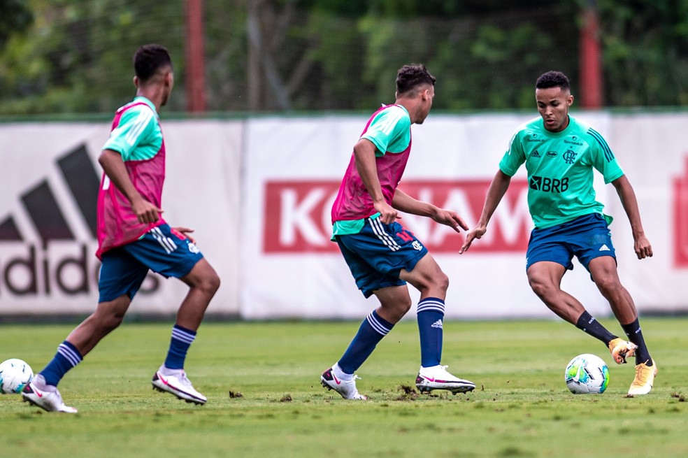 Lázaro Flamengo — Foto: Marcelo Cortes / Flamengo