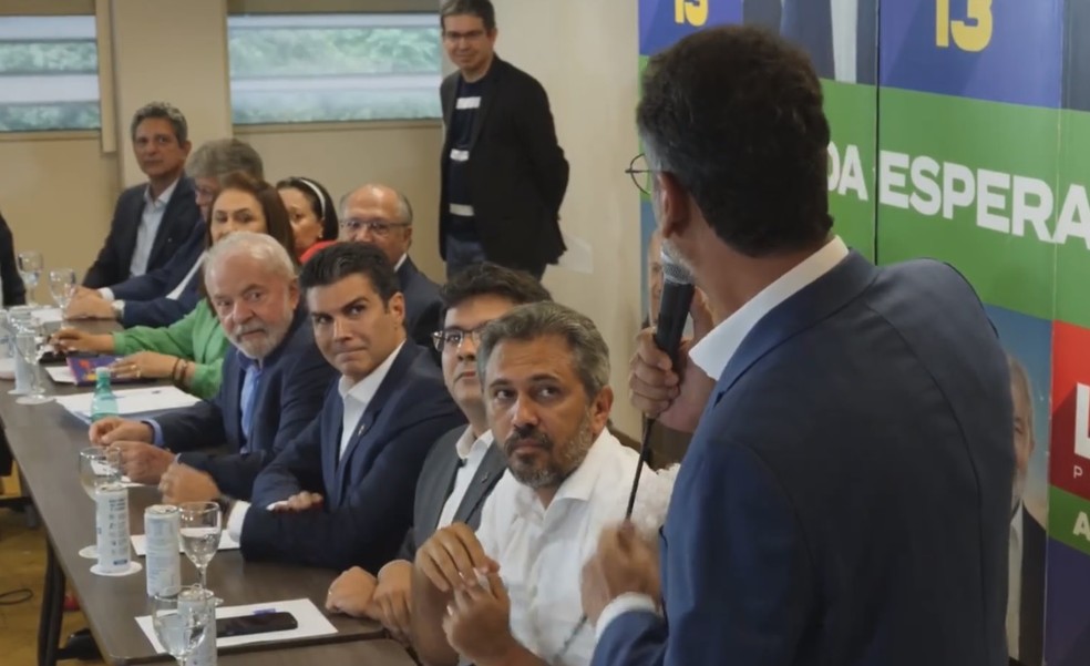 Governador eleito no Amap&aacute;, Cl&eacute;cio anuncia apoio a Lula no 2&ordm; turno; eles se encontraram em S&atilde;o Paulo nesta quarta-feira (5) &mdash; Foto: Facebook/Reprodu&ccedil;&atilde;o