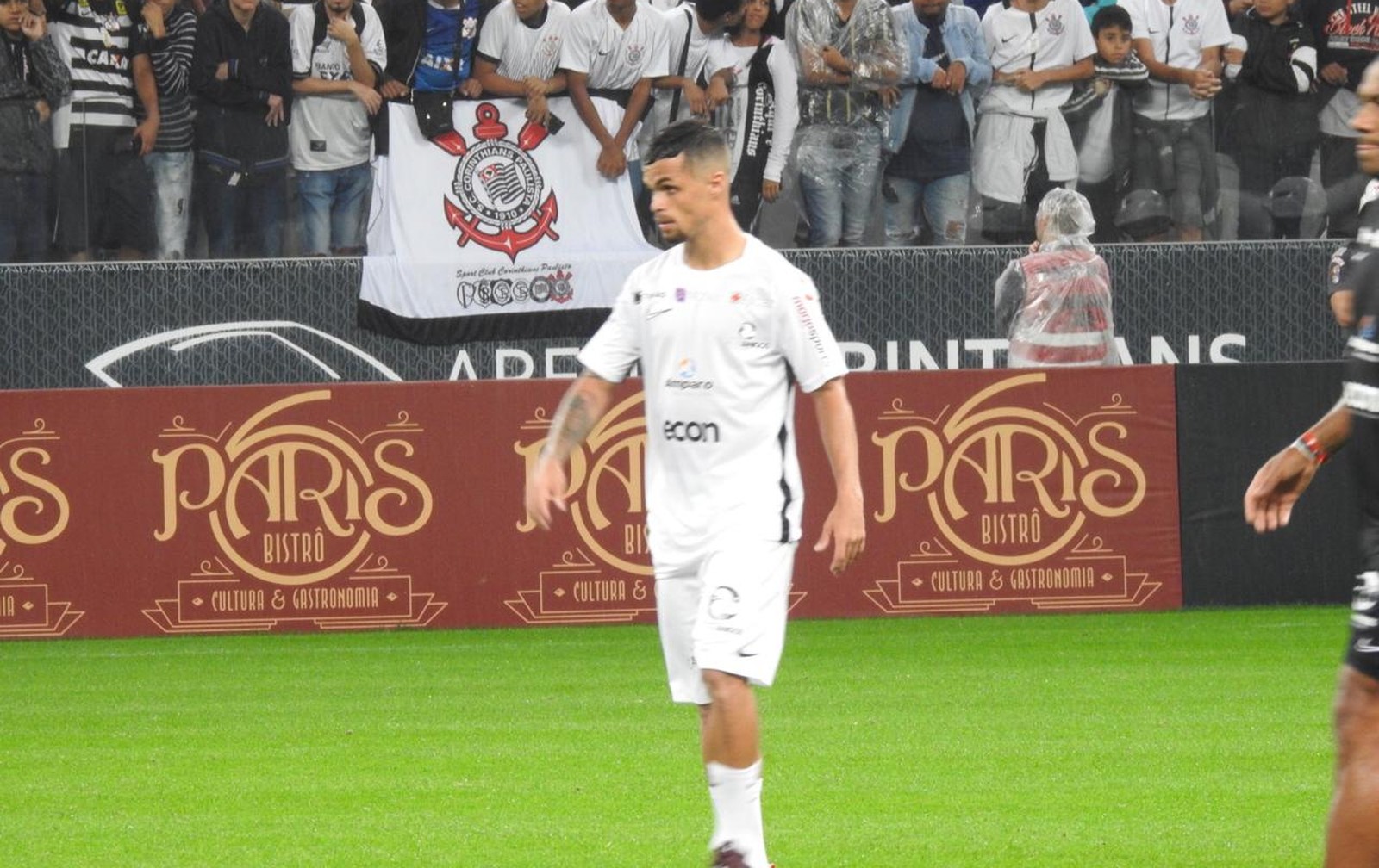 Duílio Monteiro faz atualizações sobre as negociações com Luan e Michael