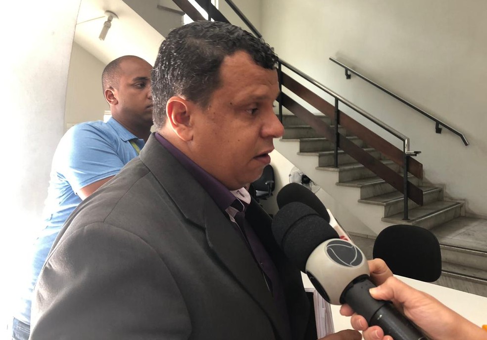 Advogado Enio Dias de Jesus disse não saber quais são as acusações contra o vereador — Foto: Carlos Amaral/Globo