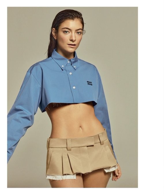 Lorde with the Miu Miu skirt (Photo: Twitter reproduction)