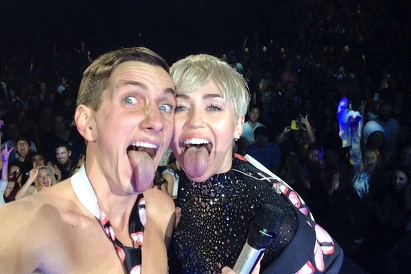 Matt Peterson e Miley Cyrus (Foto: Twitter / Matt Peterson)