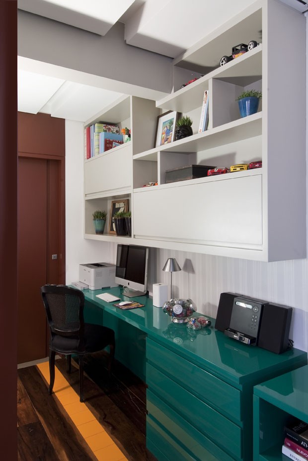 Apartamento de 93m² abusa das cores e texturas no décor (Foto: Divulgação)