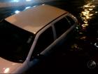 Chuva arrasta carros, inunda casas e abre cratera; veja situação na Bahia