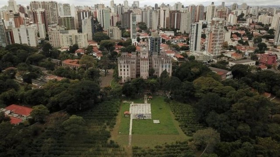 Transações de imóveis cresceram no Estado de SP durante a pandemia; acima, vista aérea da capital — Foto: REUTERS