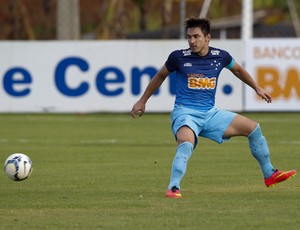 Willian, atacante do Cruzeiro em jogo-treino contra o América-MG (Foto: Washington Alves/Light Press)