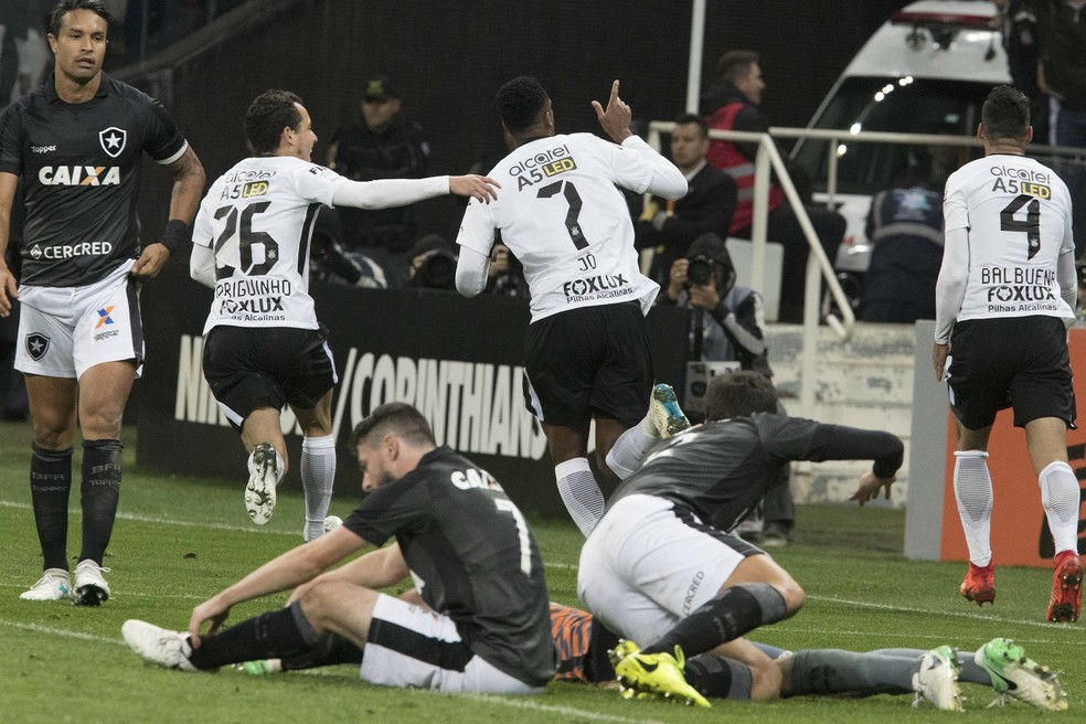 Corinthians finalizou 19 vezes contra o Botafogo: não sabe propor? (Foto: Daniel Augusto Jr./Agência Corinthians)