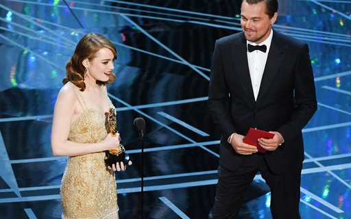 Emma Stone diz que DiCaprio foi seu crush de infância: "Amor da minha vida"