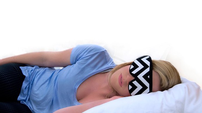 Máscara emite luzes para ajudar usuário a dormir e acordar bem (Foto: Divulgação)