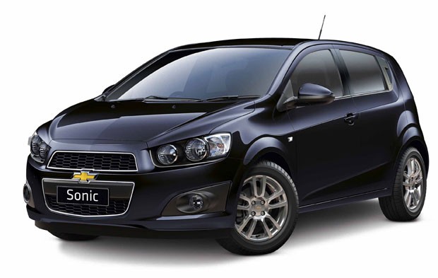 Auto Esporte - GM lança linha 2014 do Chevrolet Sonic no Brasil