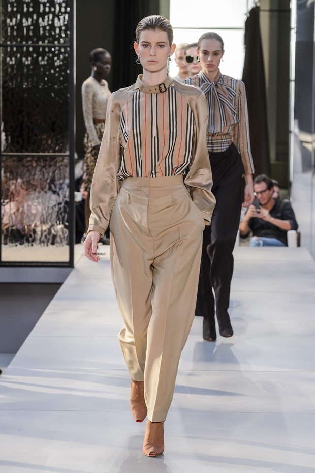 Vogue burberry outlet ss19